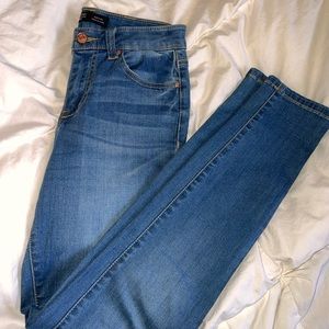 High waisted jeans